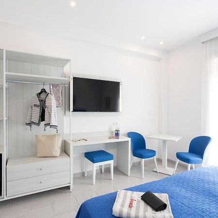 Tofani Apartment - Luminoso Con Terrazzo Panoramico Sorrento Luaran gambar