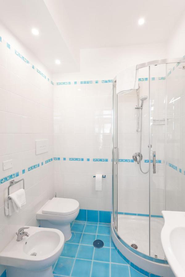 Tofani Apartment - Luminoso Con Terrazzo Panoramico Sorrento Luaran gambar