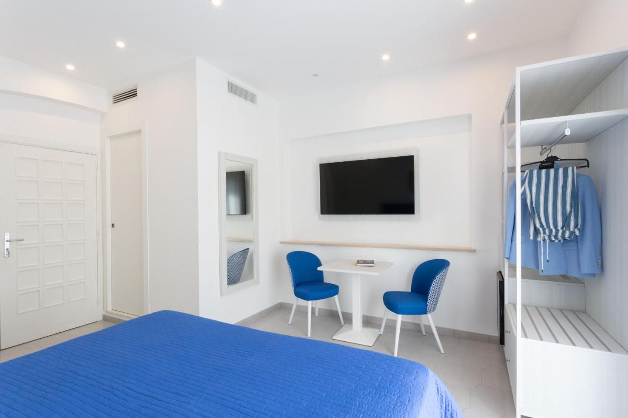 Tofani Apartment - Luminoso Con Terrazzo Panoramico Sorrento Luaran gambar