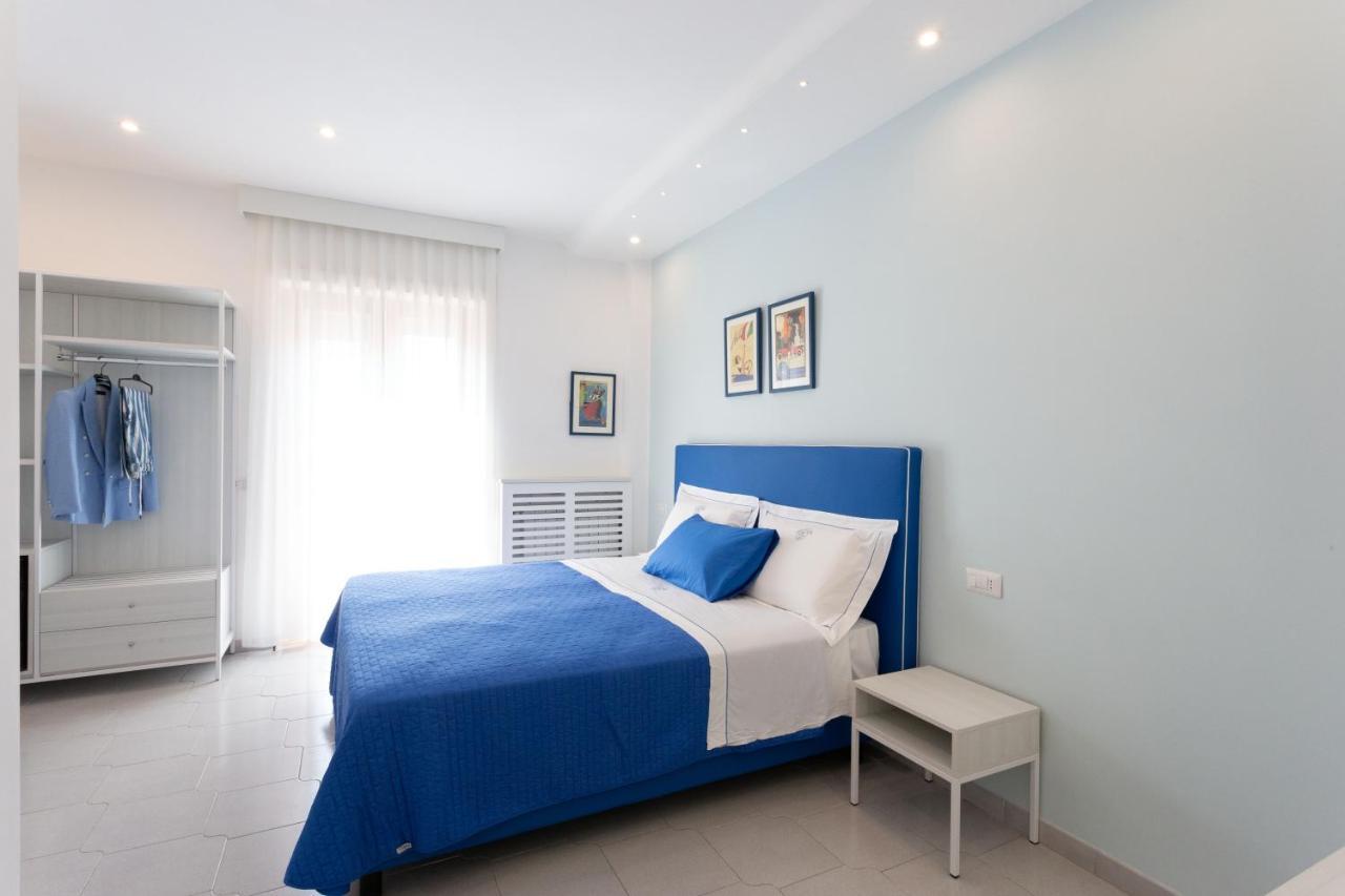 Tofani Apartment - Luminoso Con Terrazzo Panoramico Sorrento Luaran gambar