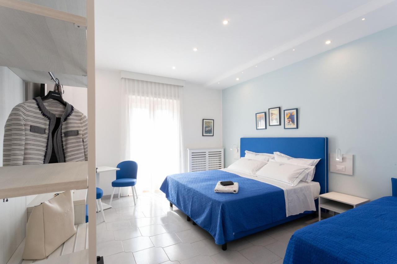 Tofani Apartment - Luminoso Con Terrazzo Panoramico Sorrento Luaran gambar